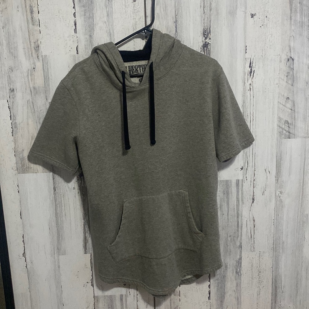 Short sleeve basketball hoodie